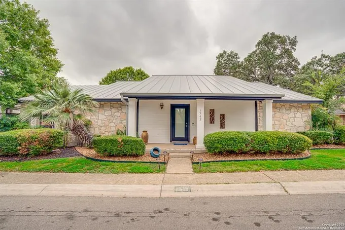 1742 Summer Park Ln, San Antonio, TX 78213-1229 for Sale