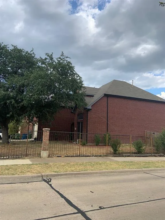 801 Pinnacle Cir, Lewisville, TX 75077 for Sale