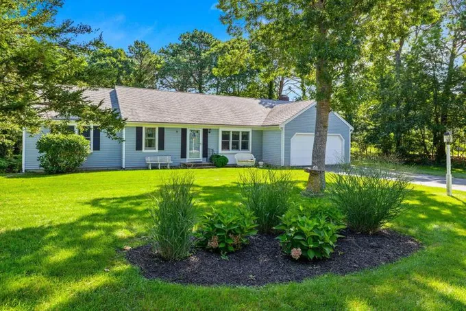 West Yarmouth, Barnstable County, MA House for sale Property ID: 417654996