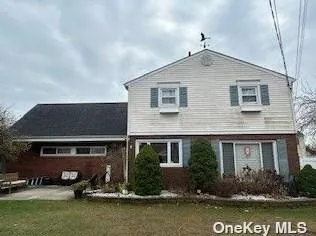 58 Broadway, West Babylon, NY 11704 - MLS 3520193 for Sale