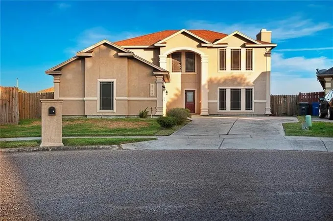 3729 Lake Hawkins Ct, Robstown, TX 78380 for Sale