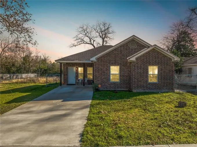 1916 Maple Avenue, Waco, TX 76708 for Sale