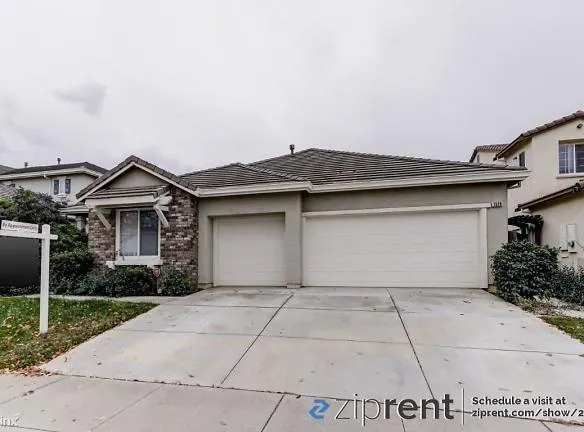 1526 Azalea Dr - Patterson, CA 95363 - Home For Rent