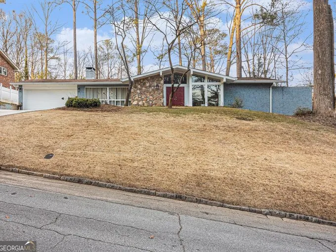 3590 Cloudland Dr, Stone Mountain, GA 30083 - MLS 10240293 for Rent