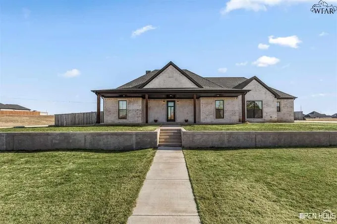 39 Victoria Drive, Wichita Falls, TX 76308 for Sale