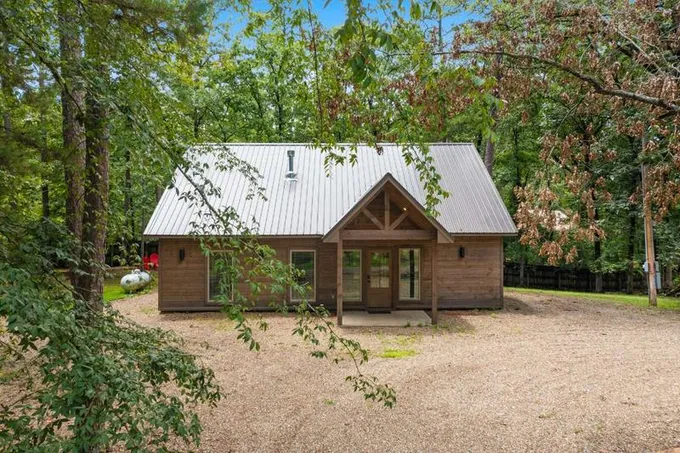 42 PILOTFISH RD, Broken Bow, OK 74728 Single Family Residence For Sale  MLS# 1070621