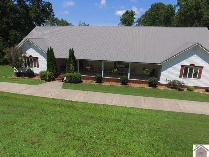 110 Bentwood Dr, Paducah, KY 42003  614990605 for Sale