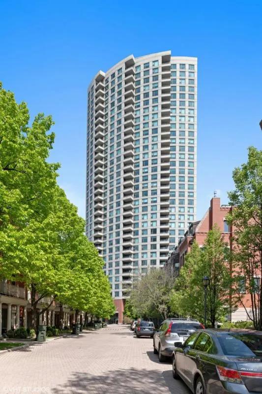 501 N CLINTON ST APT 1902, Chicago, IL 60654 Condominium For Sale  MLS# 11757226