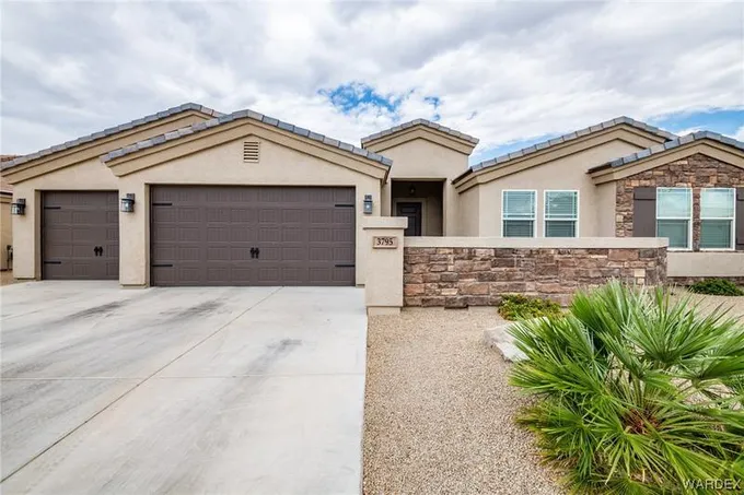 3795 Katie Lane Loop, Kingman, AZ 86401  MLS# 007026 for Sale
