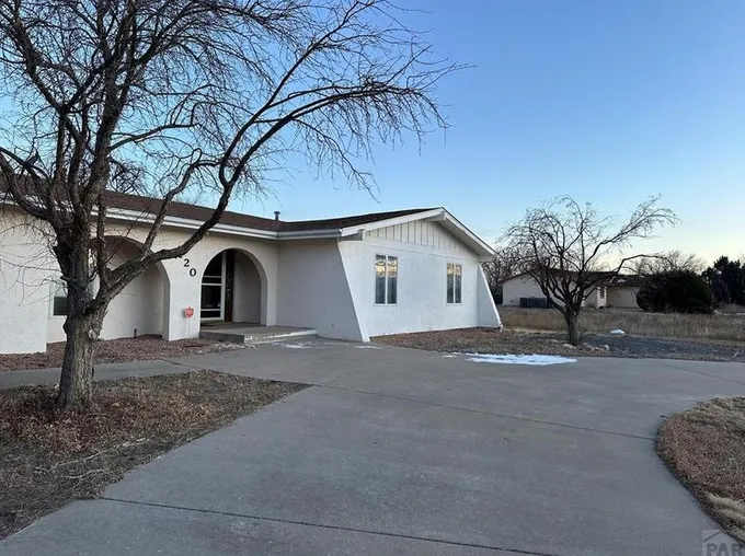 420 S Fairway Dr, Pueblo West, CO 81007 - MLS 219662 for Sale
