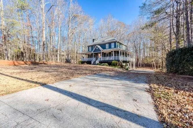 111 Falcon Pointe Dr, Canton, GA 30114  612033618 for Sale