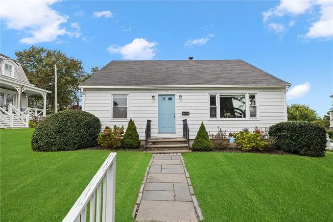 6 Cliff Terrace, Newport, RI 02840 for Rent