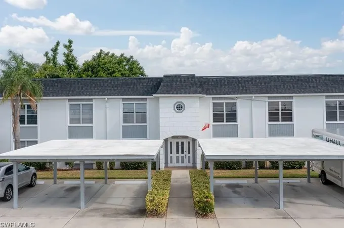 6880 Sandtrap Dr #4, Fort Myers, FL 33919 - MLS 223069183 for Sale