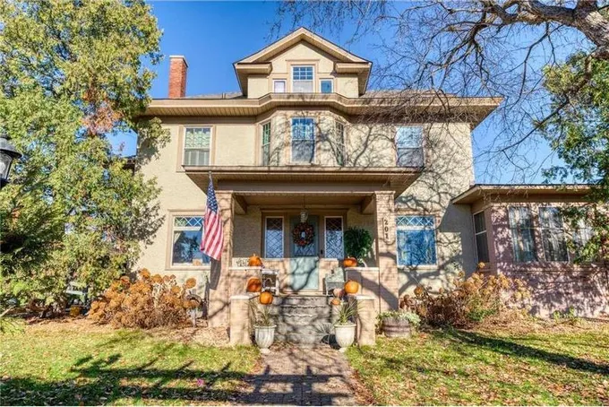 201 Cole Street, Coleraine, MN 55722  611184299 for Sale