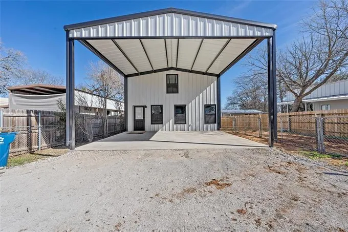 108 Private Road 127, Whitney, TX 76692 for Sale