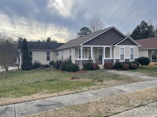 1911 Chantilly Ln, Salisbury, NC 28146 - MLS 4101664 for Sale