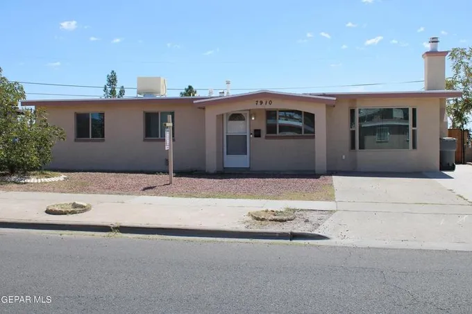 7910 Santa Maria Court, El Paso, TX 79915 for Sale