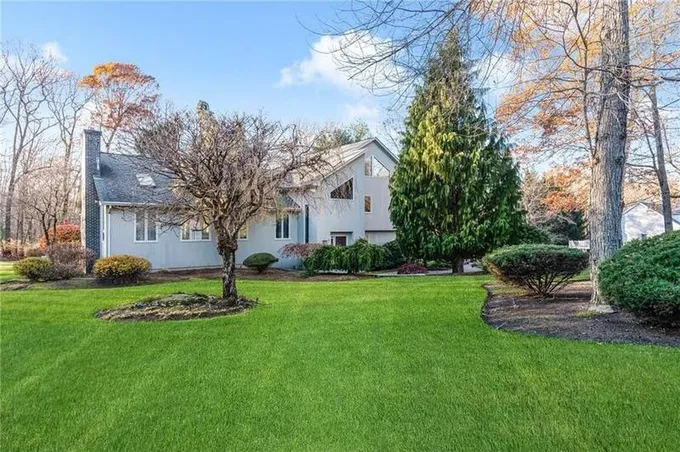 Lincoln, Providence County, RI House for sale Property ID: 418356419