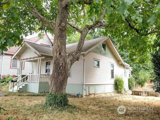 1929 8TH ST, Bremerton, WA 98337 Single Family Residence For Sale  MLS# 2159978