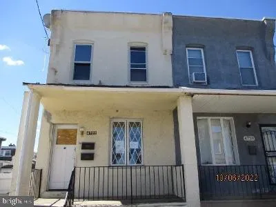 Wellington St for Sale
