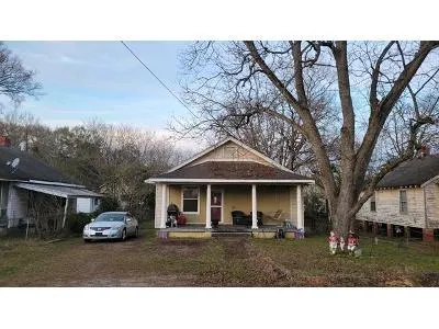 Cross St for Sale