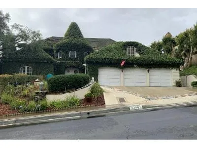 Glocamora Ln for Sale