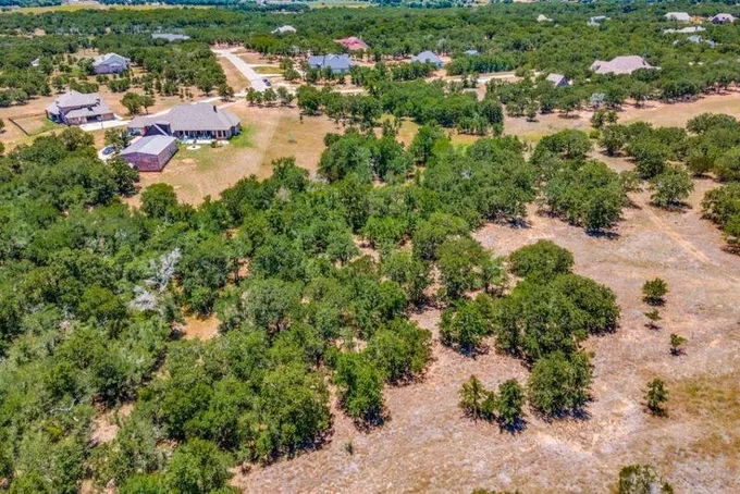 271 Creek Meadow Ct, Lipan, TX 76462 for Sale