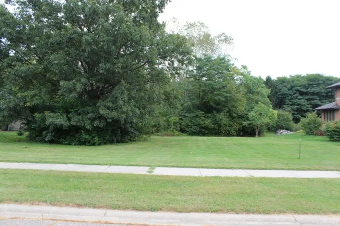 1597 Carolyn Dr, Benton Harbor, MI 49022 - MLS 18047064 for Sale