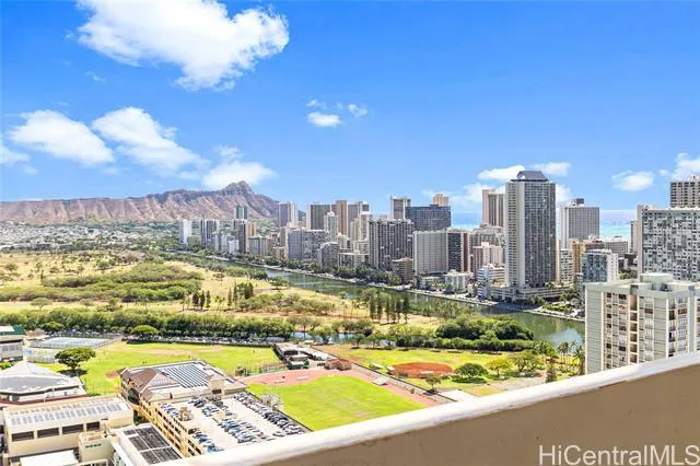555 University Avenue 3405, Honolulu HI 96826 for Sale