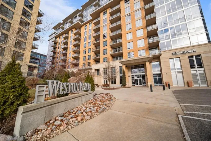 625 N SEGOE RD UNIT 807, Madison, WI 53705 Condominium For Sale  MLS# 11947738