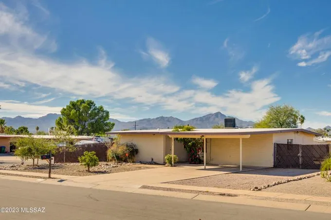 6815 N GALAXY PL, Tucson, AZ 85741 Single Family Residence For Sale  MLS# 22325588