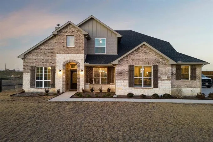 13512 Prairie Vista Ln, Ponder, TX 76259  MLS# 20514164 for Sale