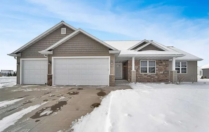 5519 N AMETHYST Drive, Appleton, WI 54913  620952900 for Sale
