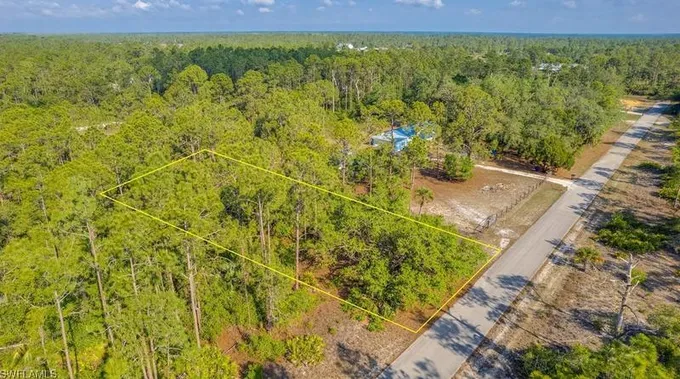 2109 Irving Ave, Alva, FL 33920 - MLS 223023642 for Sale