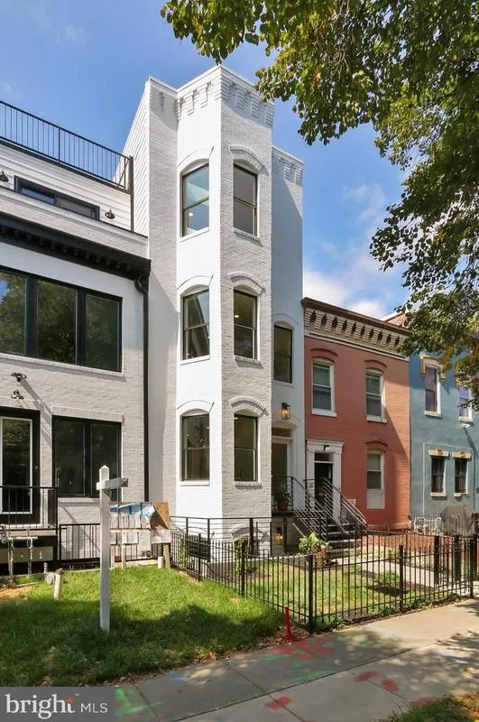 1034 5th St NE #2, Washington, DC 20002 - MLS DCDC2112722 for Sale