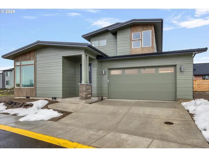144 SOUTHSHORE AVE, The Dalles OR 97058 for Sale