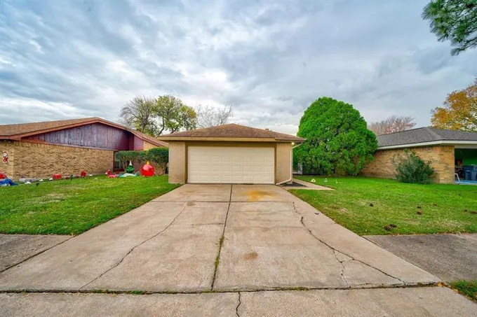 17435 Davenway Dr, Houston, TX 77084 for Sale