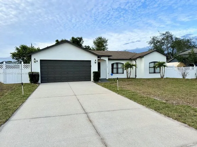 1192 Tivoli Dr, Deltona, FL 32725 - MLS A11504457 for Sale