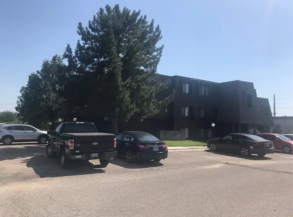 Brookhollow Apartments - 8165 E Central Ave - Wichita, KS Apartments for Rent