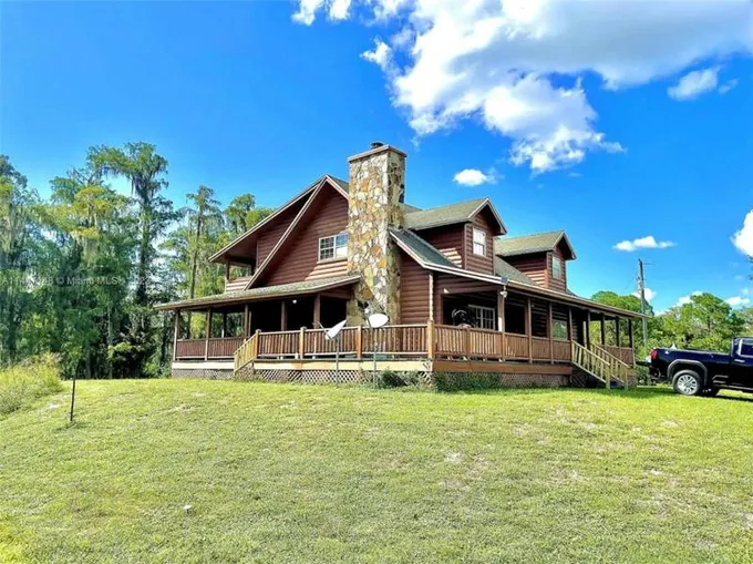 820 N JINETE ST, Clewiston, FL 33440 Single Family Residence For Sale  MLS# A11441148