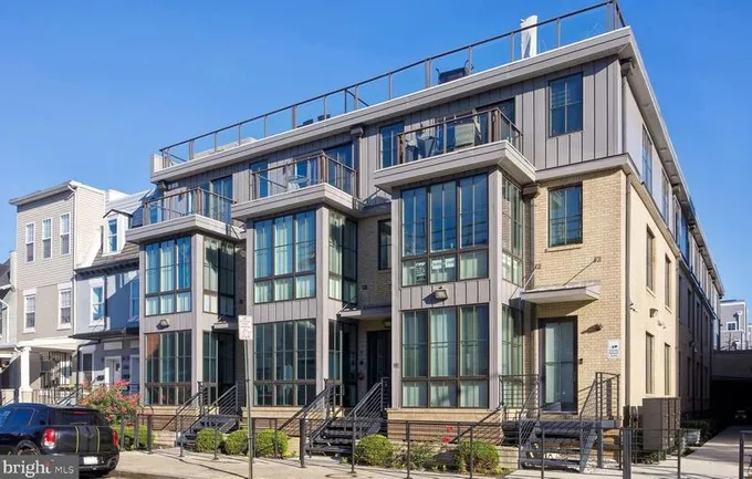 625 Park Rd NW #C2, Washington, DC 20010 - MLS DCDC2112310 for Sale