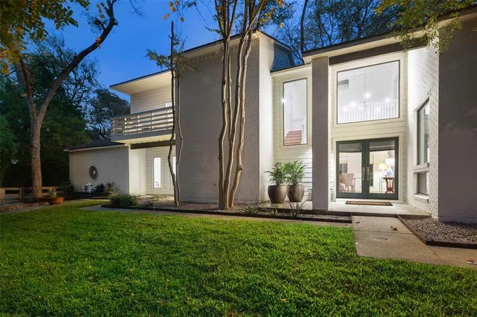 9160 Greenville Ave, Dallas, TX 75243 for Sale