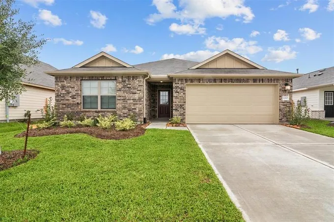 1202 Filly Creek Dr, Alvin, TX 77511 for Sale