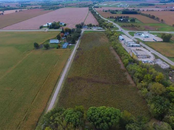 W Hwy 33, Juneau, WI 53039 - MLS 1961235 for Sale