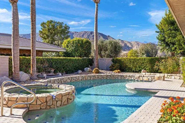 95 Mayfair, Rancho Mirage CA 92270 for Sale