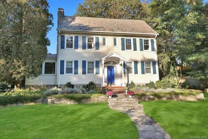 48 Seaview Avenue, New Rochelle, NY 10801  620956278 for Sale