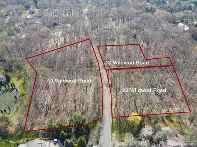 20 Wildwood Rd, Saddle River, NJ 07458 - MLS 23010897 for Sale