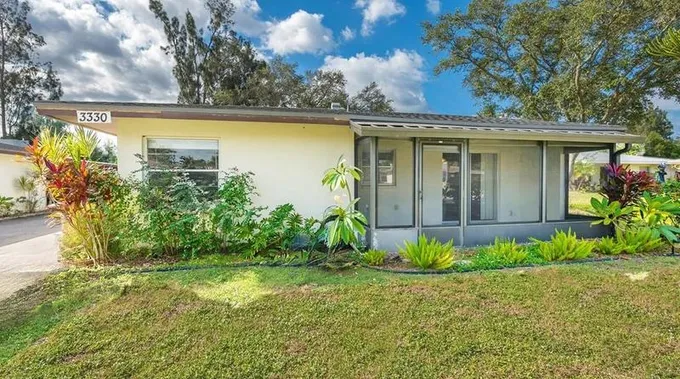 3330 Ramblewood Dr S, Sarasota, FL 34237 - MLS A4587187 for Sale