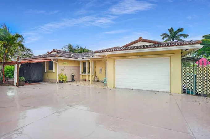 2706 SW 6th St, Boynton Beach, FL 33435 - MLS RX-10937083 for Sale
