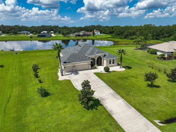 17619 Roanwood Ct, PARRISH, FL 34219  MLS# A4582601 for Sale
